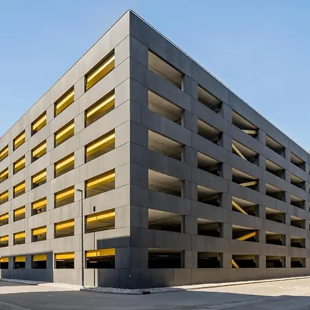 아파트 Hiisi Homes Fatabuurinkatu